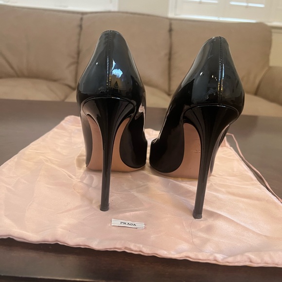PRADA Black Patent Leather Pumps (Heels) Size 39 - Picture 4 of 9